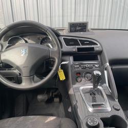 Peugeot 3008 Active 1.6 e-HDi 115ch FAP BMP6 BLUE LION Saint-Berthevin