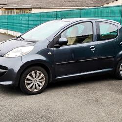 Peugeot 107 Urban 1.0e 12V 68ch BLUE LION Angers