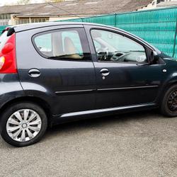 Peugeot 107 Urban 1.0e 12V 68ch BLUE LION Angers