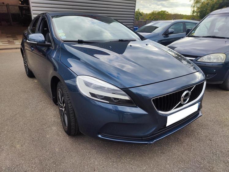 Volvo V40  - 10 490 €