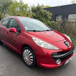 Peugeot 207 1.6 HDi 16v 90ch Sarzeau
