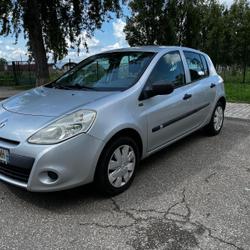 Renault Clio 3 Yahoo 1.2 16V 75 eco2 La Bruffi&egrave;re