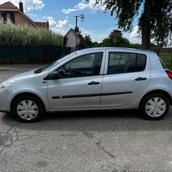 Renault Clio 3 Yahoo 1.2 16V 75 eco2 La Bruffi&egrave;re