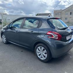 Peugeot 208 Active 1.4 HDi 68ch BVM5 Les Ponts-de-C&eacute;