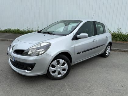 Renault Clio - Confort Dynamique  1.5 dCi 70 - 4 590 €