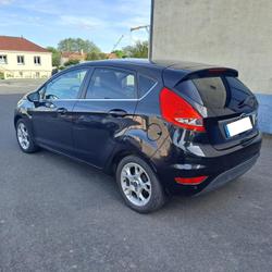 Ford Fiesta Titanium 1.4 TDCi 70 FAP Vendrennes
