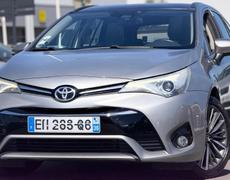 Toyota Avensis Touring Sports Quévert