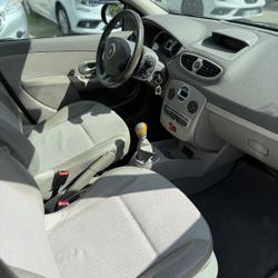 Renault Clio 3 Exception dCi 105 eco2 Ch&acirc;teaugiron