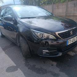 Peugeot 308 II Phase 2 Allure BlueHDi 130ch S&amp;S EAT8 Marolles-en-Brie