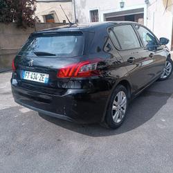 Peugeot 308 II Phase 2 Allure BlueHDi 130ch S&amp;S EAT8 Marolles-en-Brie
