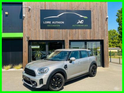 Mini Countryman - Cooper Essential  136 ch BVA7 - 24 990 €