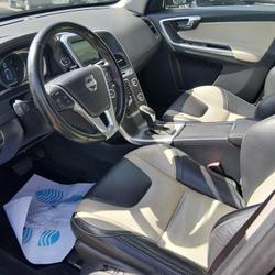 Volvo XC60 Momentum Business D4 181 ch S&amp;S Venansault
