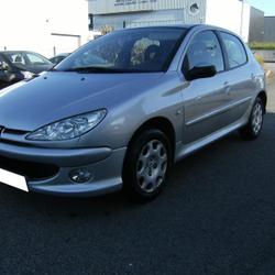 Peugeot 206 1.4e 75ch Plo&euml;rmel