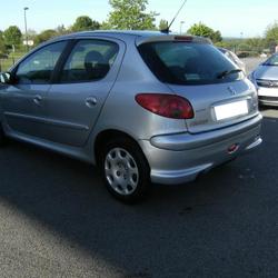Peugeot 206 1.4e 75ch Plo&euml;rmel
