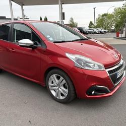 Peugeot 208 Signature PureTech 82ch S&amp;S BVM5 La Meilleraye-de-Bretagne