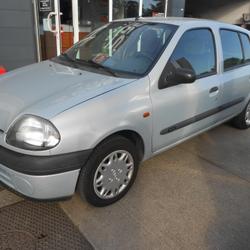 Renault Clio 2 1.2i 60cv Saint-Fulgent