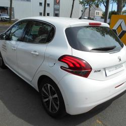 Peugeot 208 Allure 1.2 PureTech 110ch S&amp;S EAT6 Angers