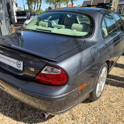 Jaguar S-Type s-type 4.2 suralimente R BA 4.2 Angers