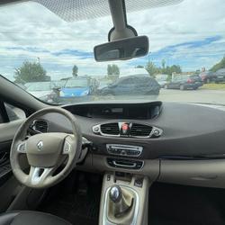 Renault Scenic 3 dCi 130 FAP Ch&acirc;teaugiron
