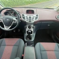 Ford Fiesta Ambiente 1.4 TDCi 68 Les Ponts-de-C&eacute;