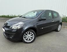 Renault Clio 3 Les Ponts-de-Cé