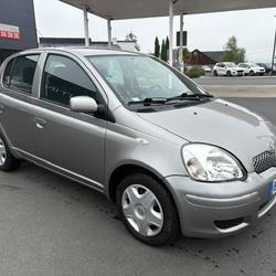 Toyota Yaris LUNA 5 portes 1.0 65CH La Meilleraye-de-Bretagne