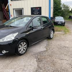 Peugeot 208 Business 1.4 HDi 68ch FAP BVM5 Ombr&eacute;e d'Anjou