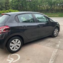 Peugeot 208 Business 1.4 HDi 68ch FAP BVM5 Ombr&eacute;e d'Anjou