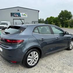 Renault Megane 4 Business Intens M&eacute;gane IV Blue dCi 115 - 20 Loh&eacute;ac