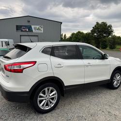 Nissan Qashqai Connect Edition 1.5 dCi 110 Stop/Start Loh&eacute;ac