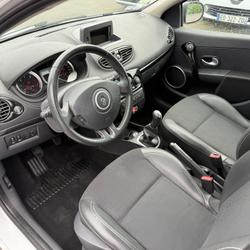 Renault Clio 3 Expression Clim dCi 90 eco2 Domloup
