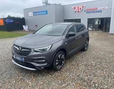 Opel Grandland - Ultimate  Hybrid4 300 ch AWD BVA8 - 23 980 €