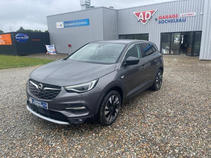 Opel Grandland - Ultimate  Hybrid4 300 ch AWD BVA8 - 23 980 €