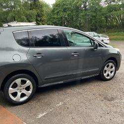 Peugeot 3008 Premium 1.6 HDi 16V 112ch FAP Ombr&eacute;e d'Anjou