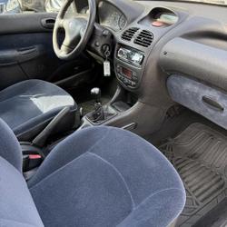 Peugeot 206 1.4i 75 Ch&acirc;teaugiron