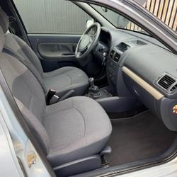 Renault Clio 2 expression 1.5 dci 65cv Verri&egrave;res-en-Anjou