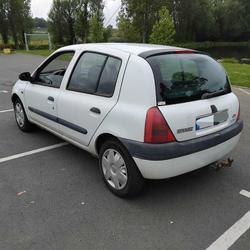 Renault Clio 2 1,2 Caulnes