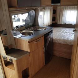 Caravane Caravane Caravane ERIBA - FEELING 425 - 6 Couchages Venansault
