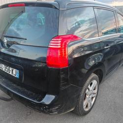 Peugeot 5008 Allure 7pl A 2.0 HDi 163ch FAP BVA6 Ch&acirc;teaugiron