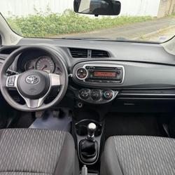 Toyota Yaris Active 90 D-4D Les Ponts-de-C&eacute;