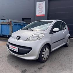 Peugeot 107 Trendy 1.0e 12V 68ch BLUE LION Pl&eacute;ch&acirc;tel