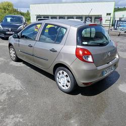 Renault Clio 3 Authentique Euro 5 dCi 75 eco2 Les Sorini&egrave;res