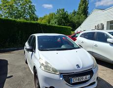 Peugeot 208 Gennes-Val-de-Loire