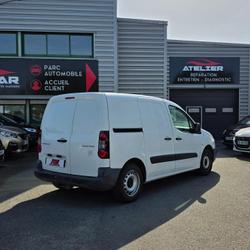 Fourgon Peugeot Premium fourgon 1.6 bluehdi 75 Sainte-Gemmes-sur-Loire