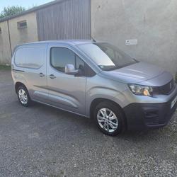 Peugeot Partner ASPHALT STANDARD 650 KG BLUEHDI 130 S&amp;S EAT8 Saint-Sulpice-la-For&ecirc;t