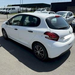 Peugeot 208 Business 1.6 BlueHDi 75ch S&amp;S BVM5 Domloup