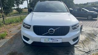 Volvo XC40  - photo 1