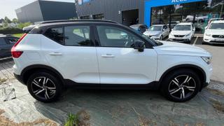 Volvo XC40  - photo 3