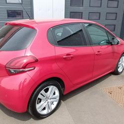 Peugeot 208 Style 1.6 BlueHDi 100ch BVM6 Montebourg