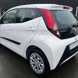 Toyota Aygo x-play 1.0 VVT-i x-shift Sainte-Luce-sur-Loire